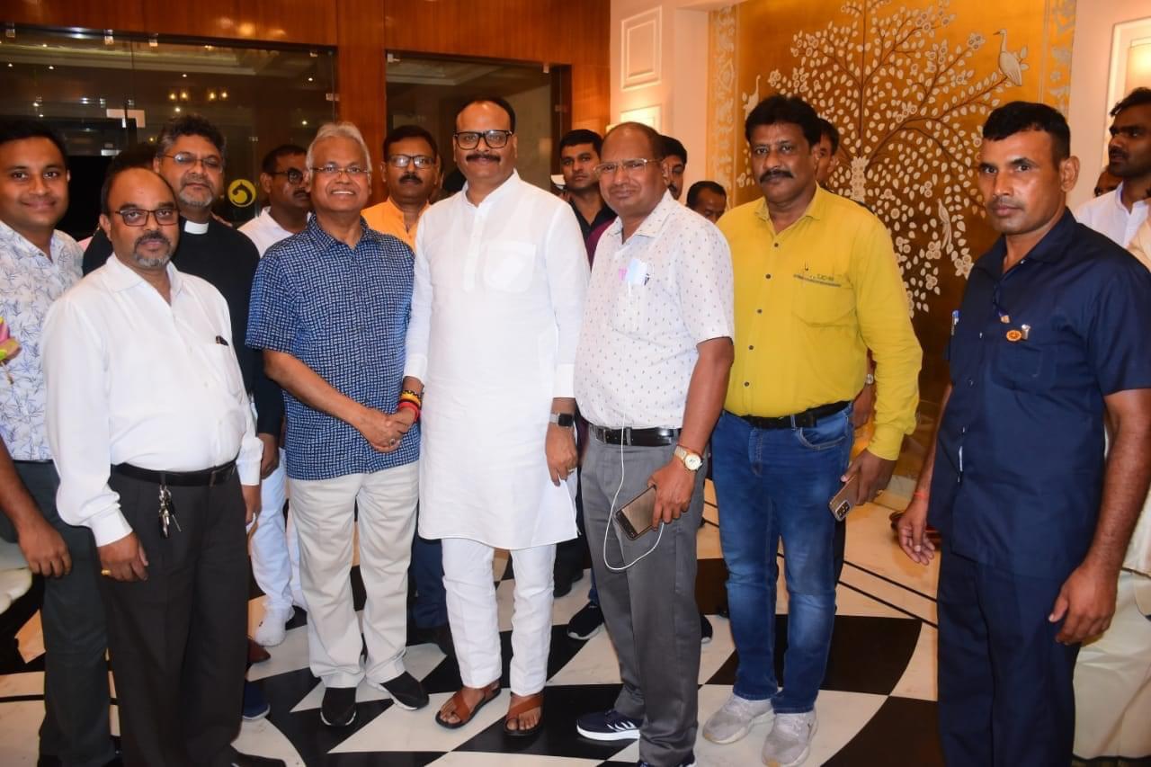 6086894d-cedc-4936-b133-89c51c4df81f